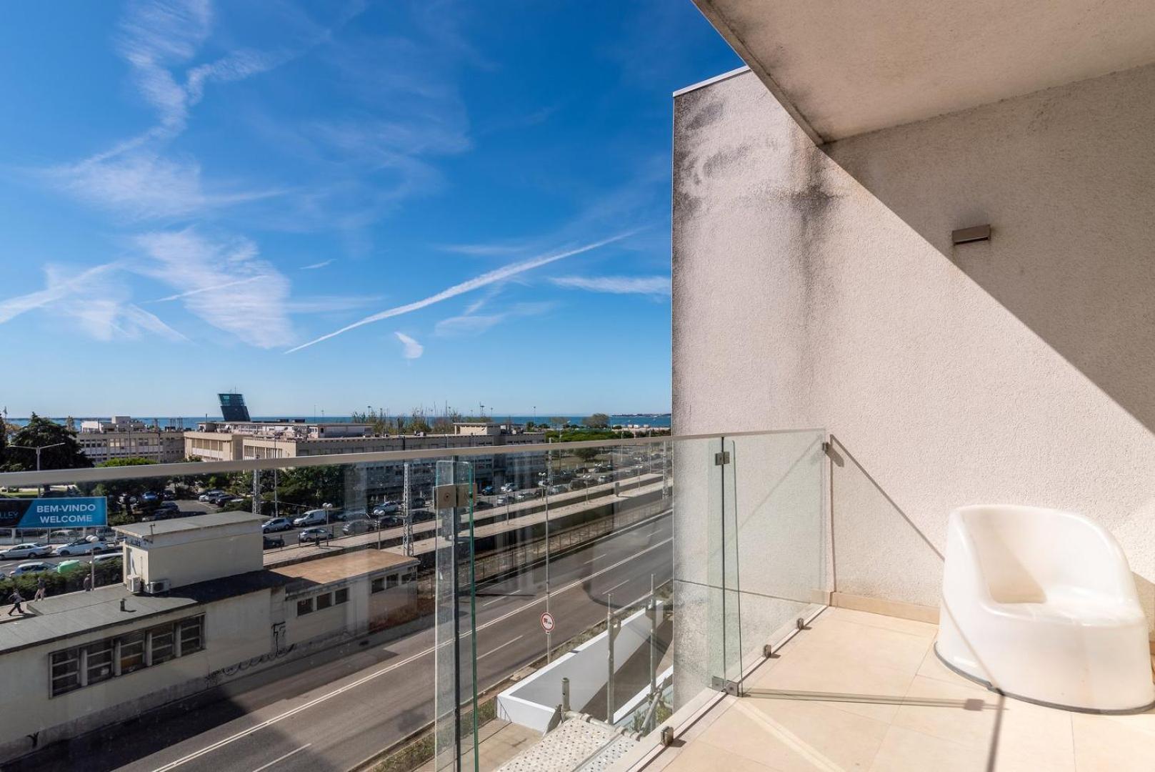 Ferienwohnung Guestready - Alges Apt With Stunning Rooftop Pool Exterior foto